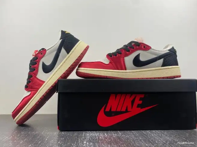 FN0432-017 Air Low Home x Room Trophy 1 OG Jordan 0615